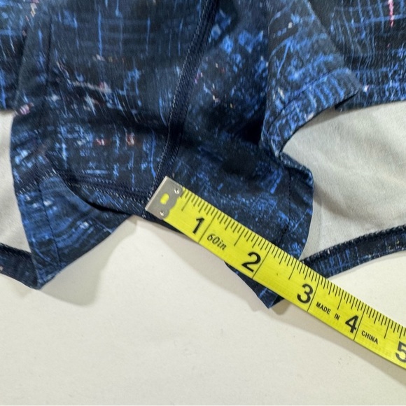 Lululemon Speed Shorts Size 8 City Lights Blue Black - Picture 6 of 8